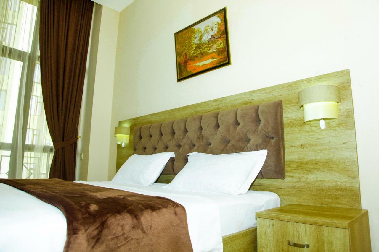 Hotel Grand Zugdidi Exterior foto